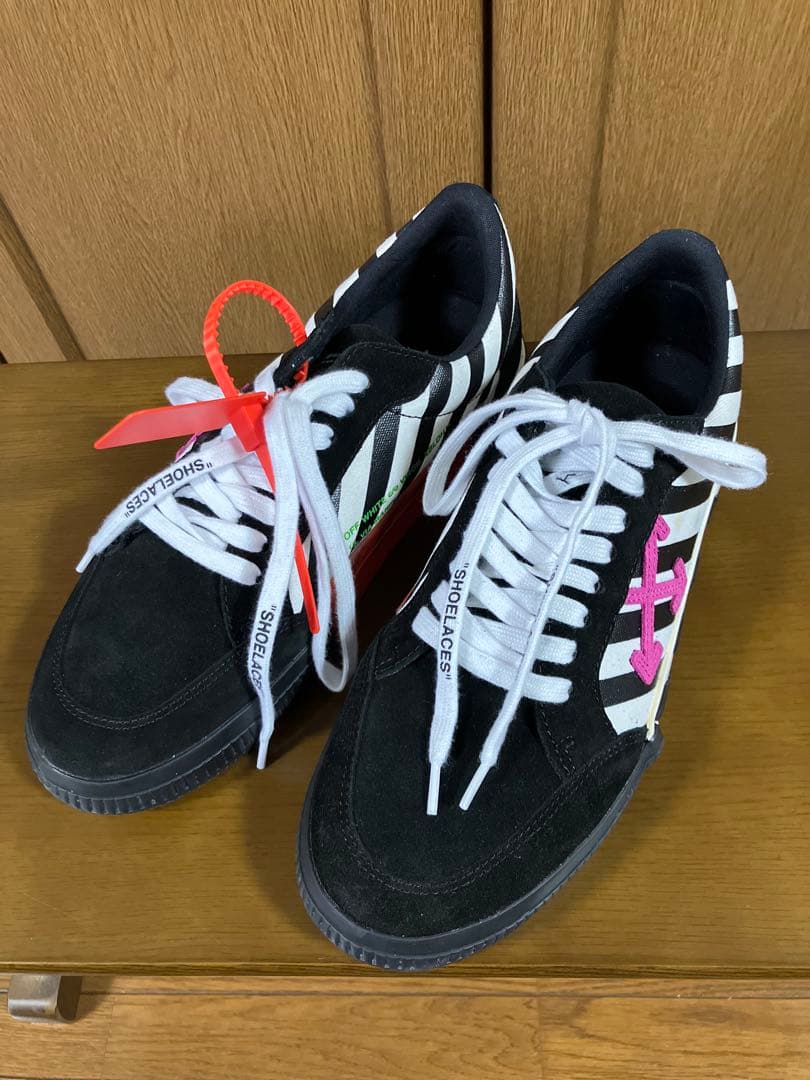 オフホワイト OFF WHITE ダイアゴナル ロー バルカナイズド