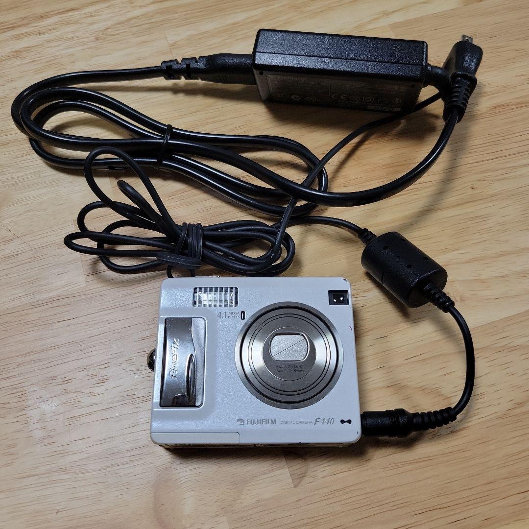 FUJIFILM F440 コンパクトデジタルカメラ