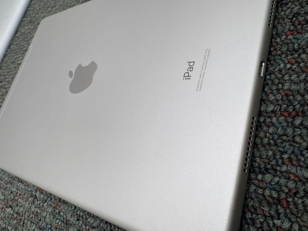 【95%】 iPad Air 第3世代　Wi-Fi + Cellularモデル