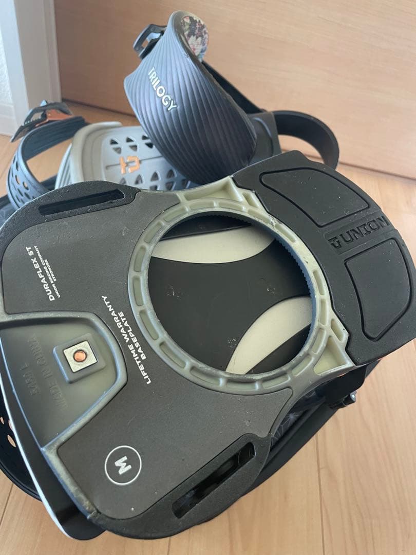 TRILOGY UNION スノーボード ビンディング /SAKURA