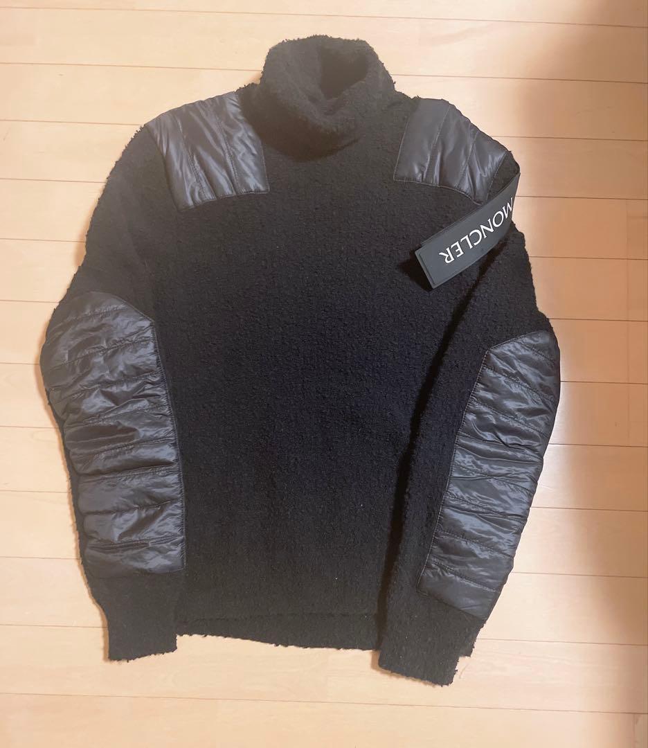 MONCLER タートルネックニットセーター　サイズ M