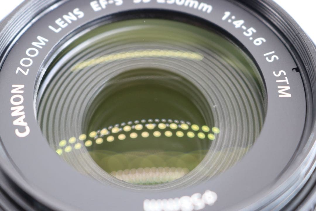 新品級ですが１つチリ 【Canon EF-S 55-250mm IS STM】