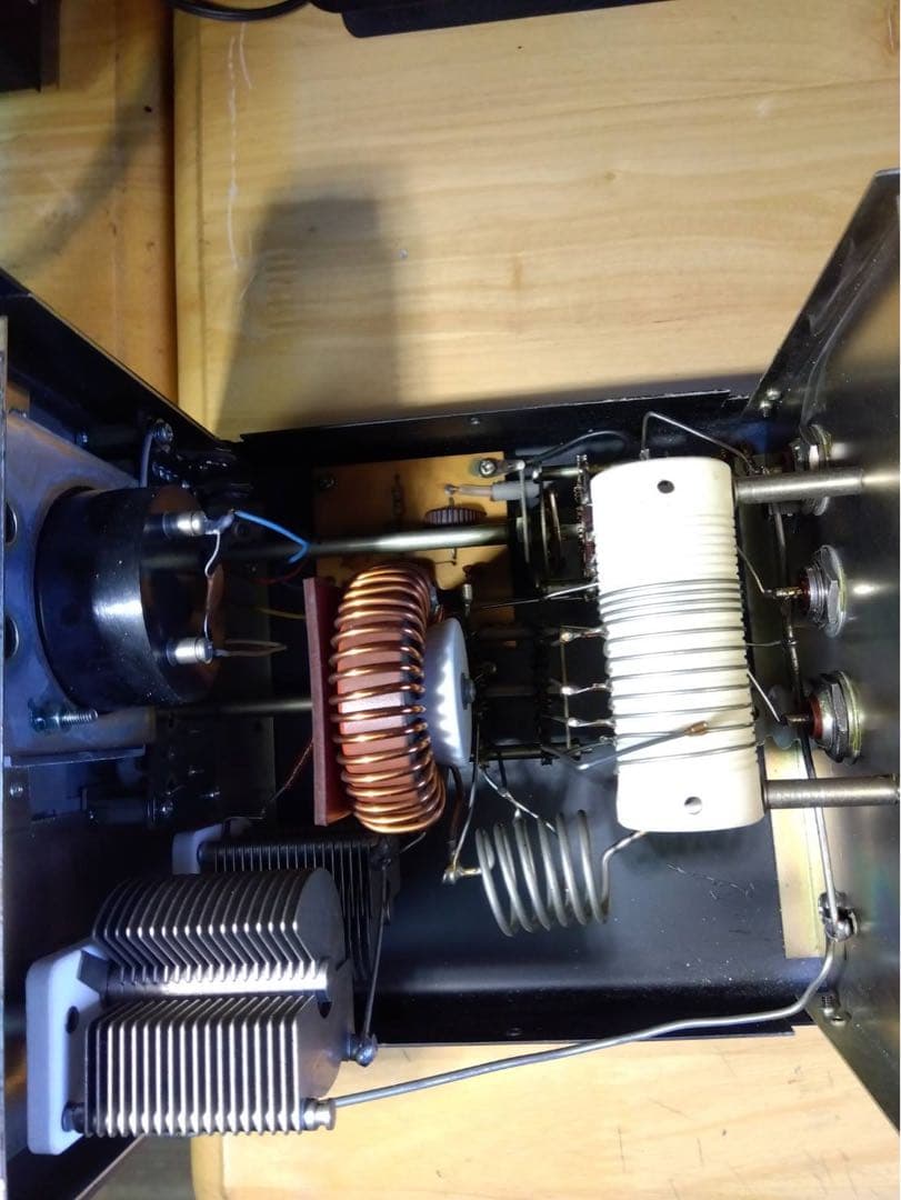 TRIO AT-200HF アンテナチューナー