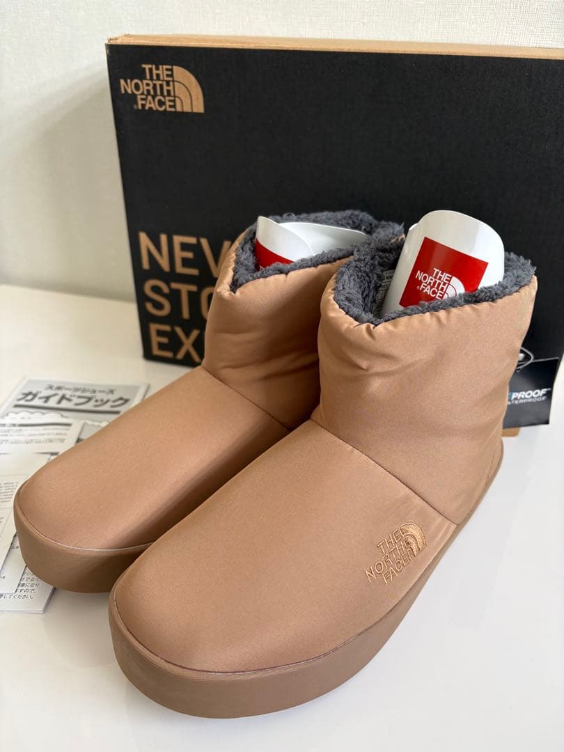 新品未使用品　箱入タグ付　ノースフェイス　ベージュ　ブーツ　24センチ