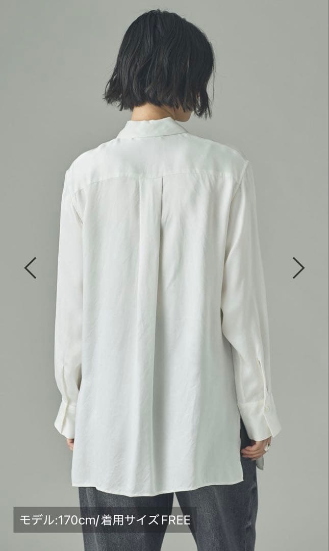 【新品未使用】カレンソロジー 今期 キュプラサテンシャツ ホワイト