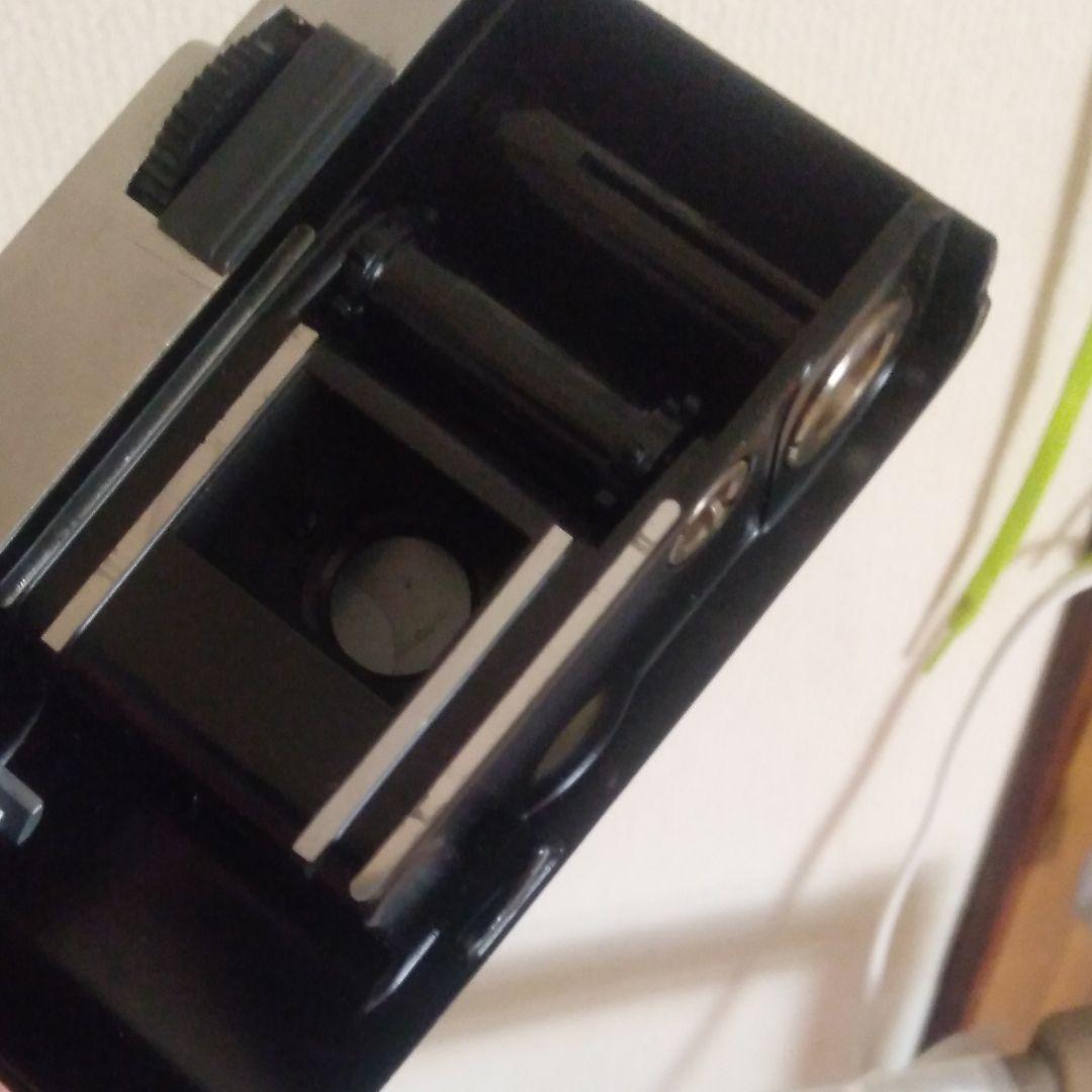 オリンパス、ペンEE・初代モデル。