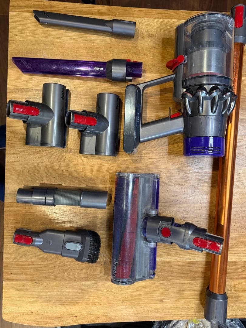 dyson V10(SV12) オプション多数　別売りスタンド付き