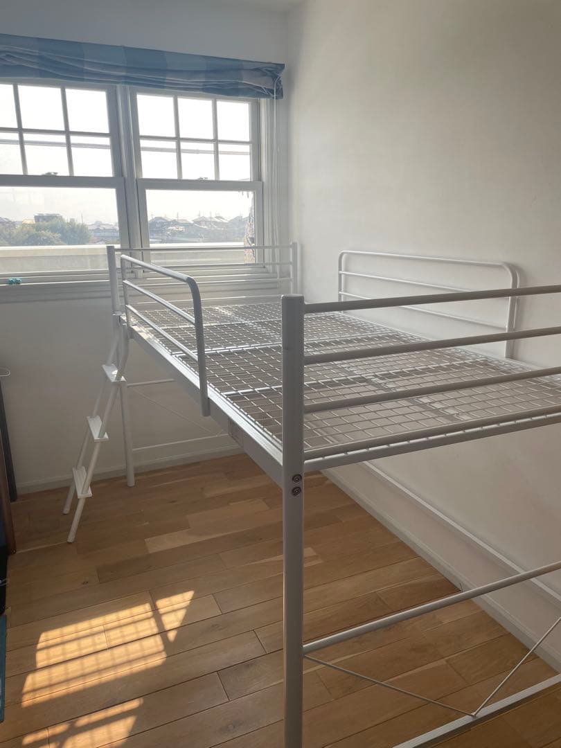 なりたん　ニトリ　スチールミドルベッド　ホワイト