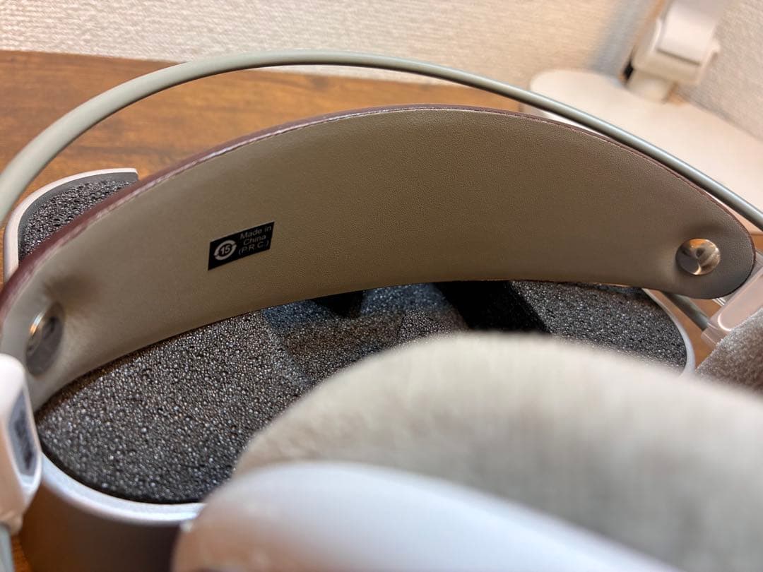 AKG K701 開放型ヘッドホン