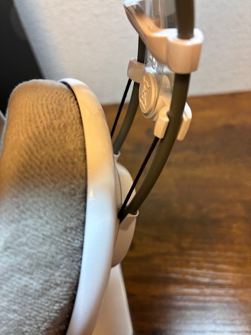 AKG K701 開放型ヘッドホン