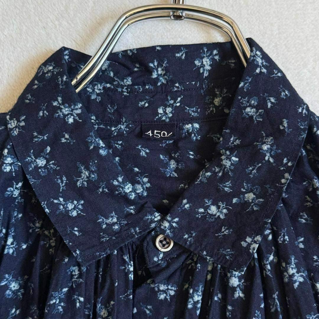【極美品】45R タペット森花プリントのくしゅくしゅブラウス インディゴ