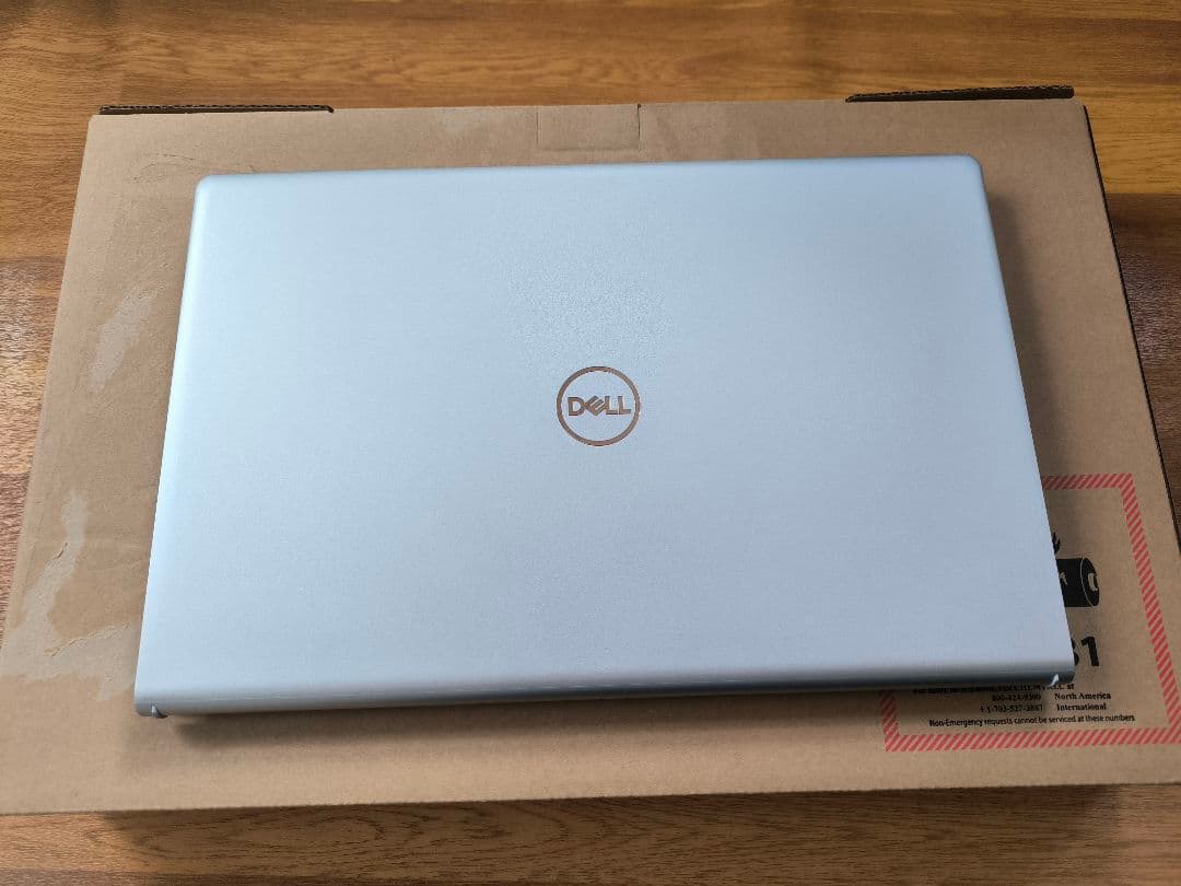 DELL inspiron 15 3520　Core i5ノートパソコン+おまけ