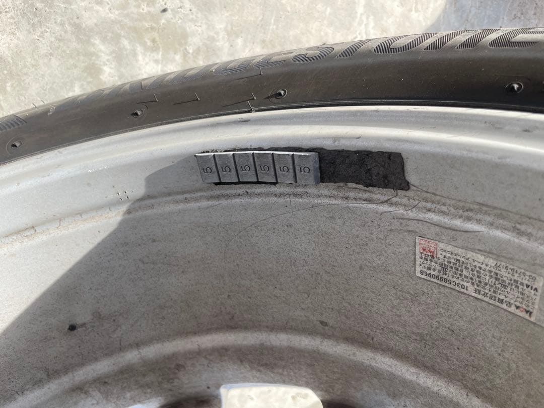 みえはる① BRIDGESTONE スタッドレスタイヤ235/55/R18