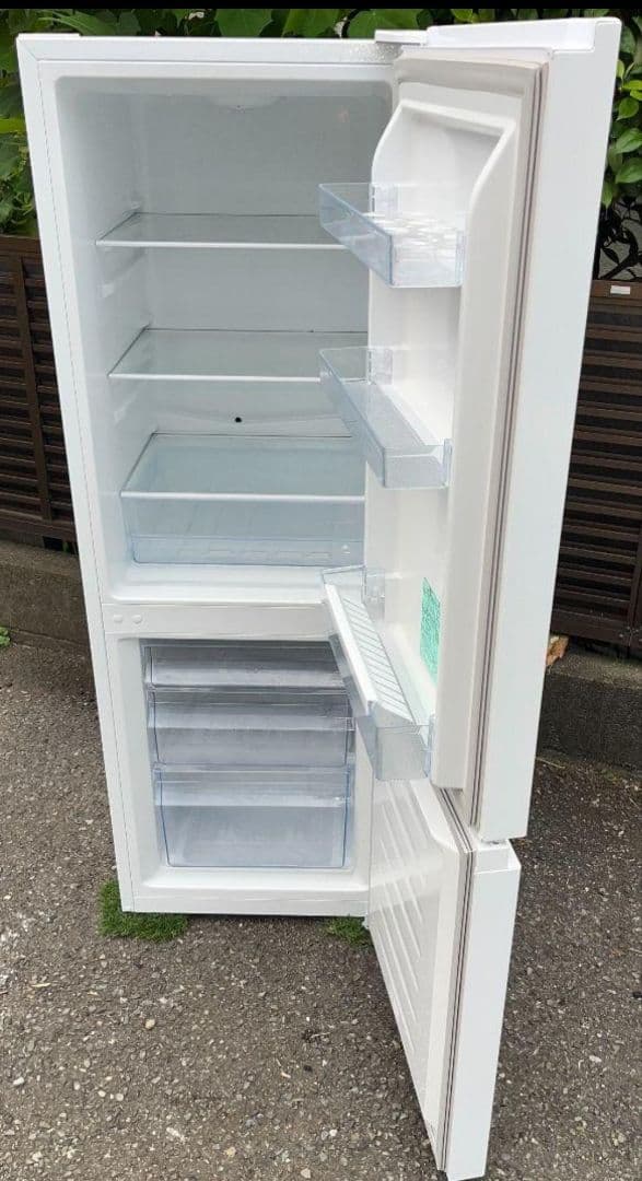 ハイセンス冷凍冷蔵庫 175L低温ケース　LED照明自動霜取り機能付　23年製