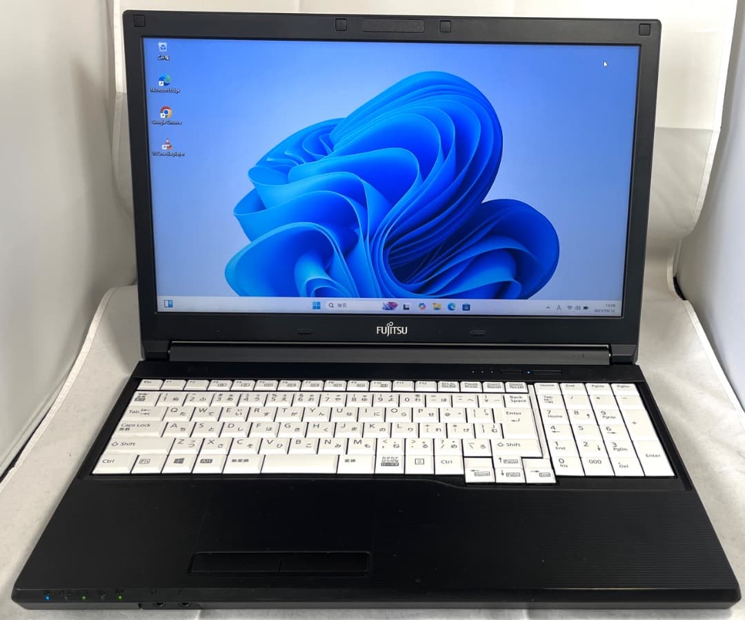 LIFEBOOK A576/P 第6世代Core i5-6300U Win11