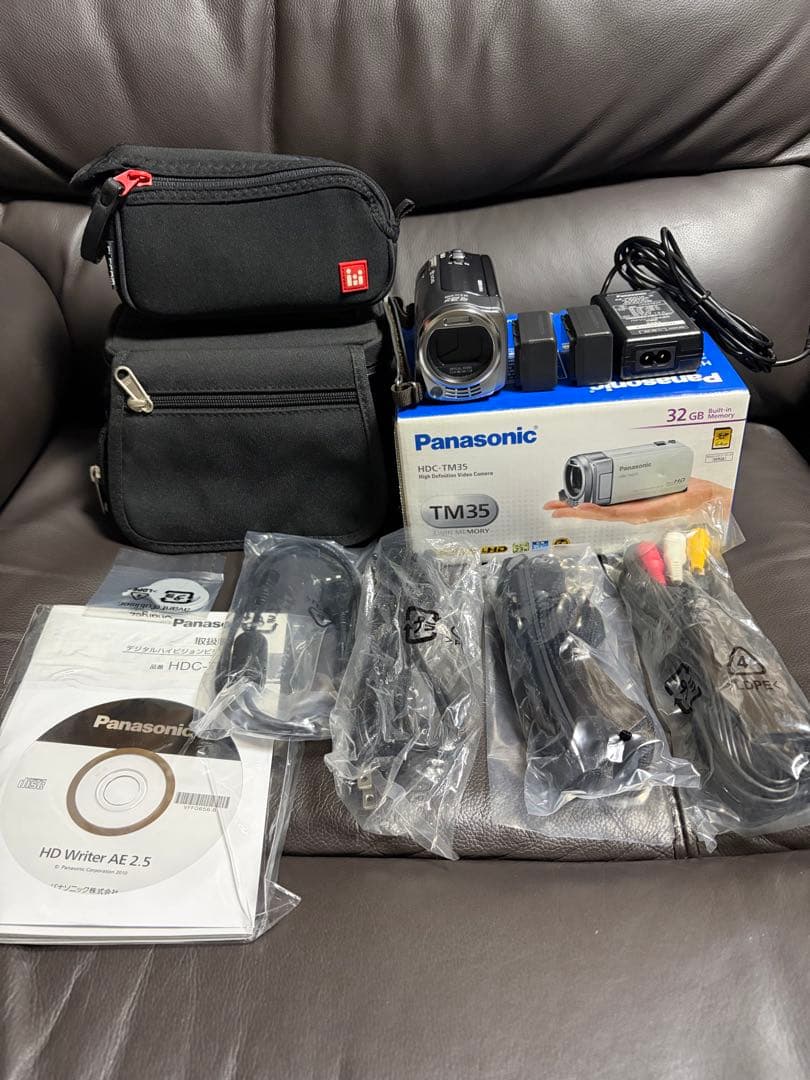 Panasonic HDC-TM35 32GB内蔵 バッテリー➕収納ケース付き