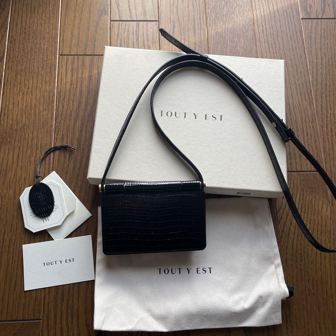 TOUT Y EST ポシェット