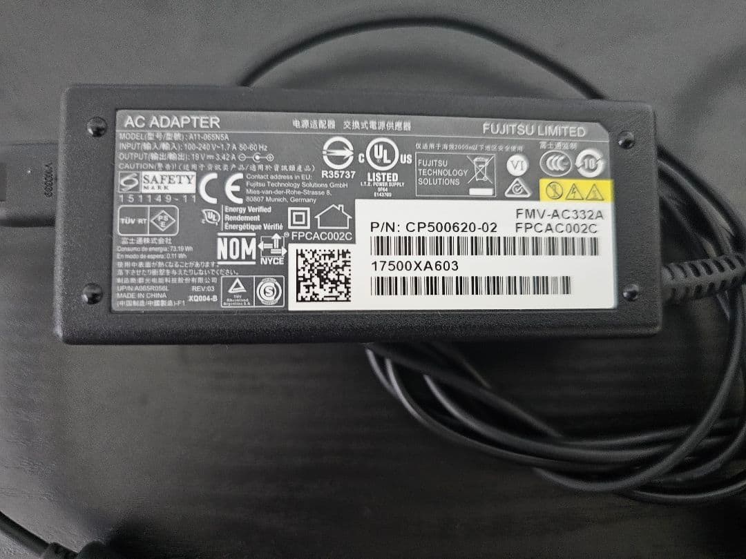 LIFEBOOK　 レッド　富士通　 ノートパソコン　Corei7