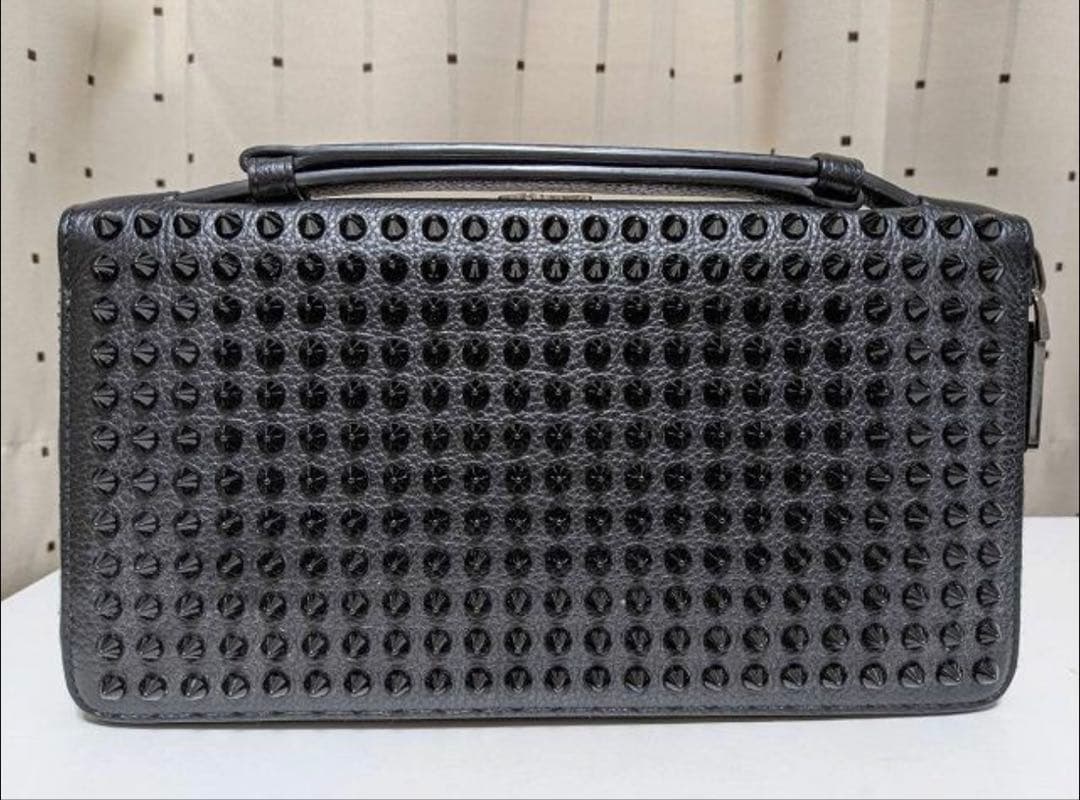 Christian Louboutin クリスチャンルブタン パネトーネ