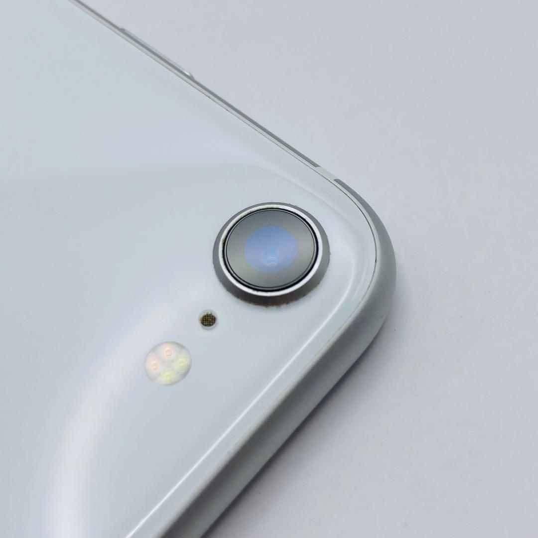 ②Apple iPhone SE2 ホワイト　白　アップル　アイフォン　第二世代