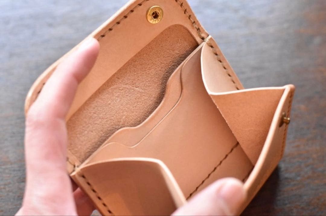 極美品　黒羽　CROW ベージュ ケース