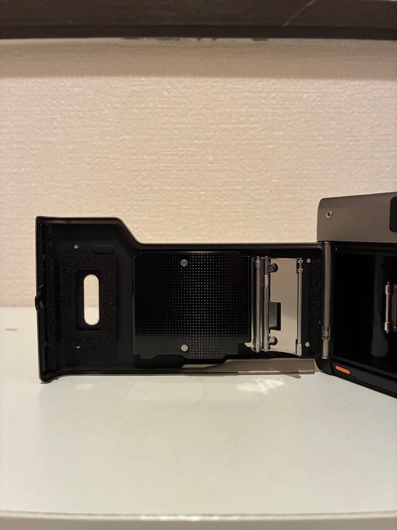 CONTAX T3 コンタックス　コンパクトフィルムカメラ　チタンシルバー