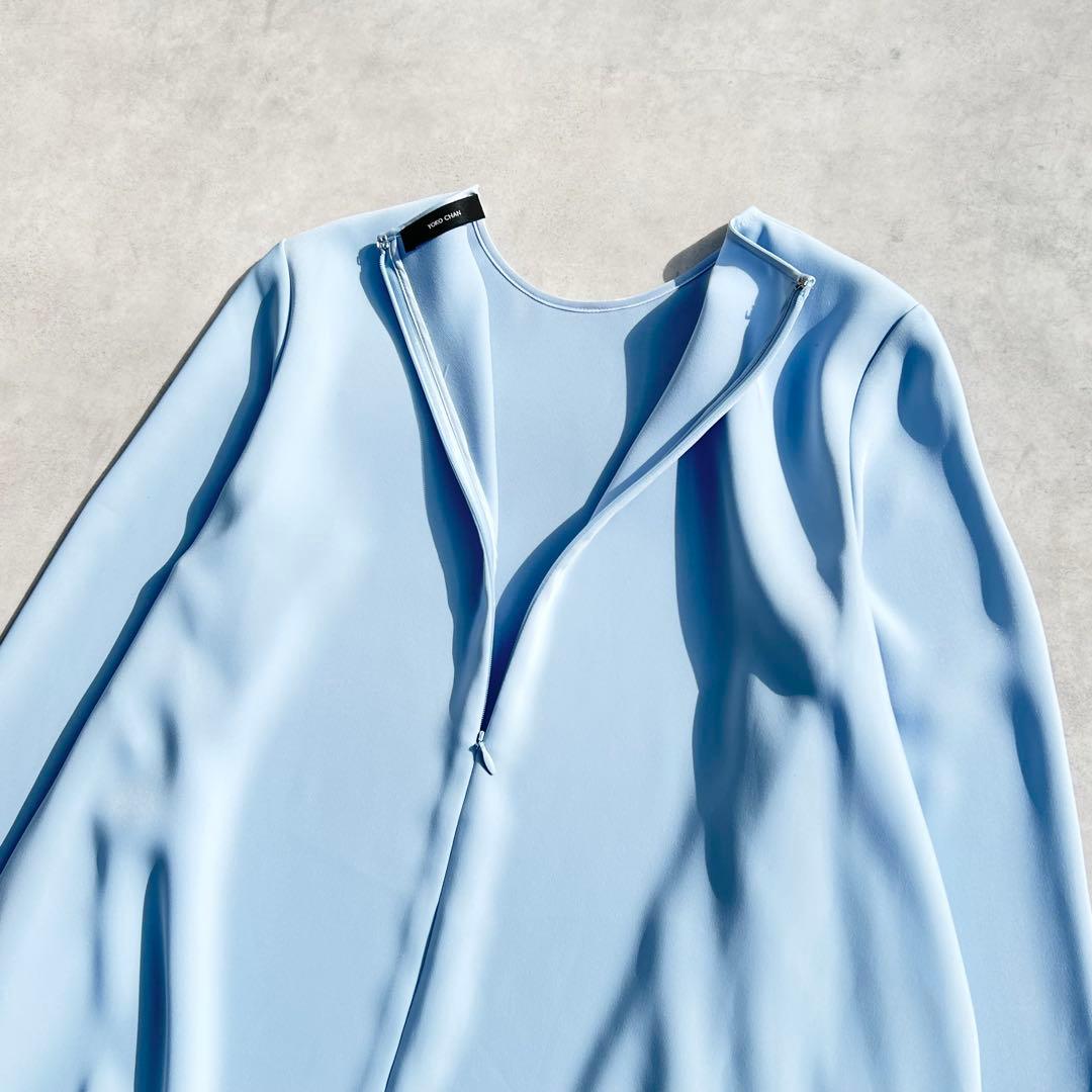 ヨーコチャン　フレアポイントヘムブラウス　ブルー　2023年製　定価7.7