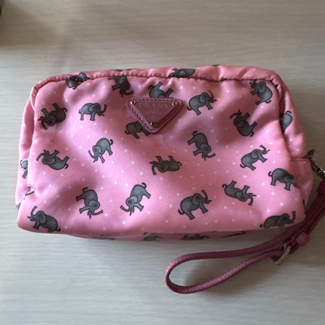 PRADAゾウ柄コスメポーチ