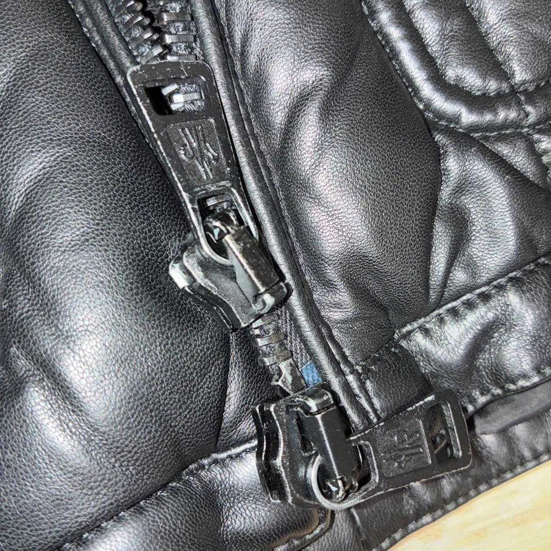 MONCLERのライダース