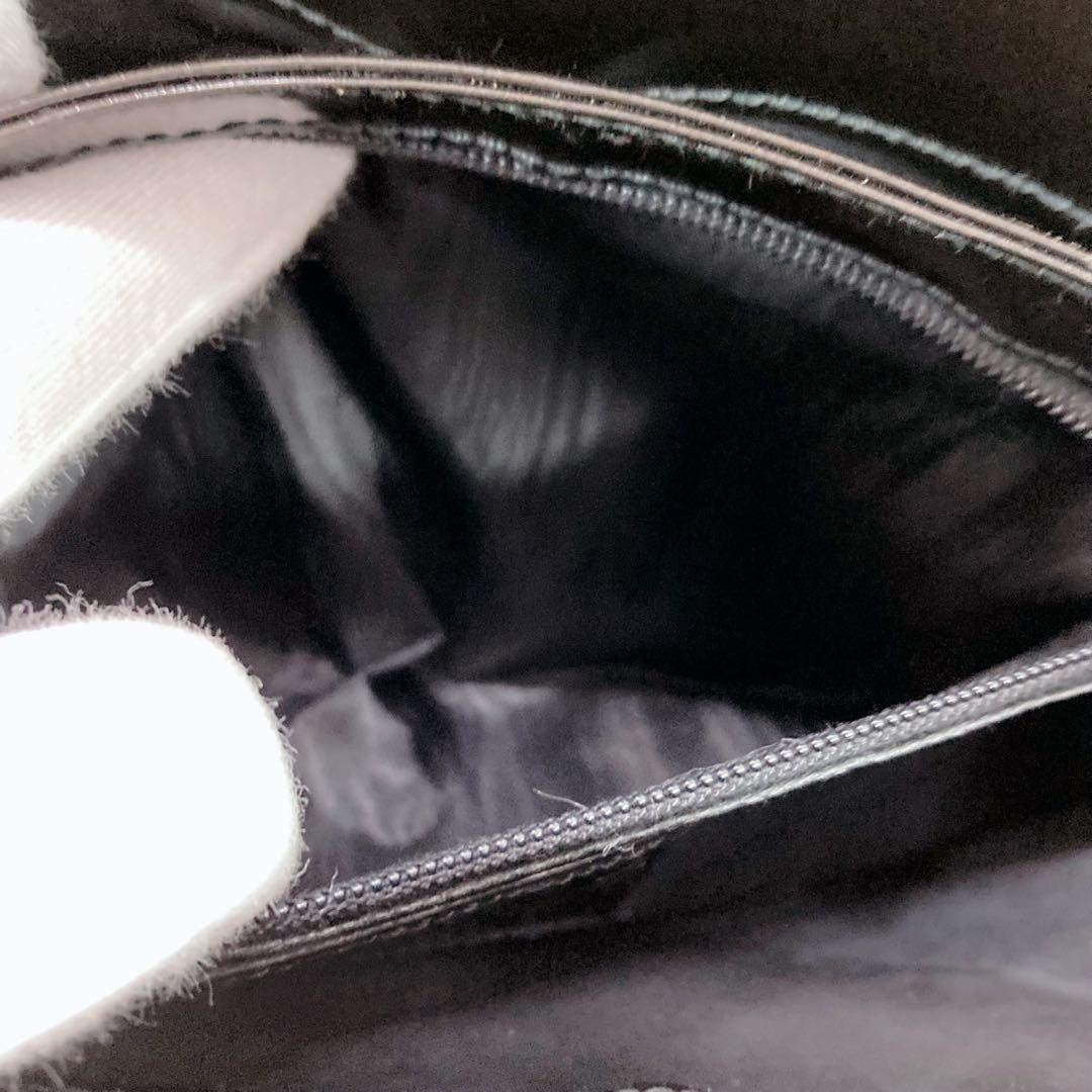 【美品】GIVENCHY ジバンシィ パテントレザー ハンドバッグ