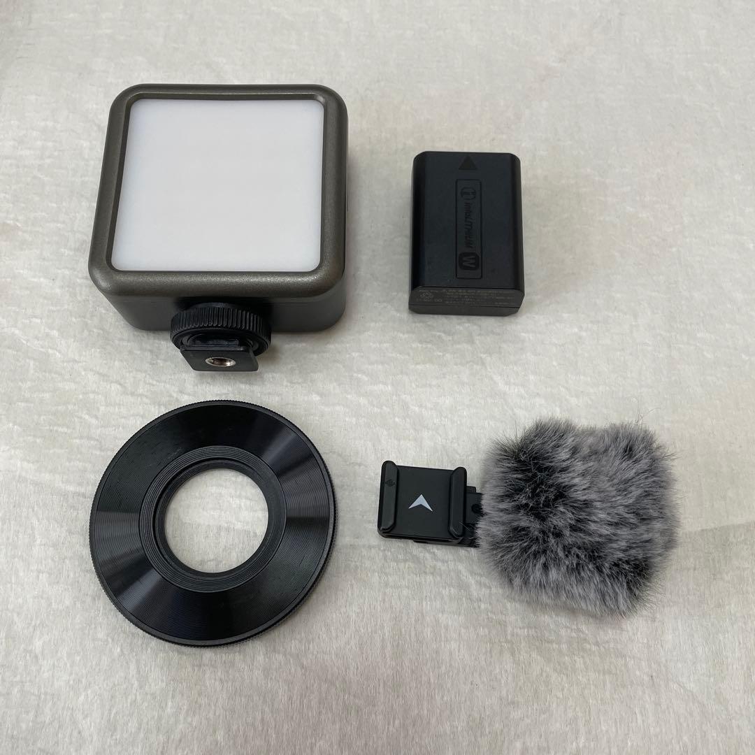 zv-e10 レンズ２個、グリップ 付き/SAMYANG 12mm F2.0 E