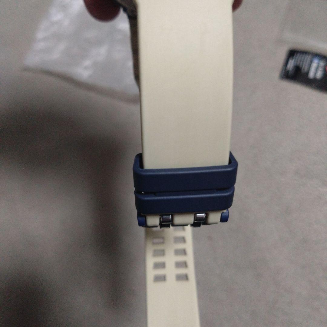 未使用に近い　G-SHOCK　GBX-100TT-2DR ネイビー/アイボリー