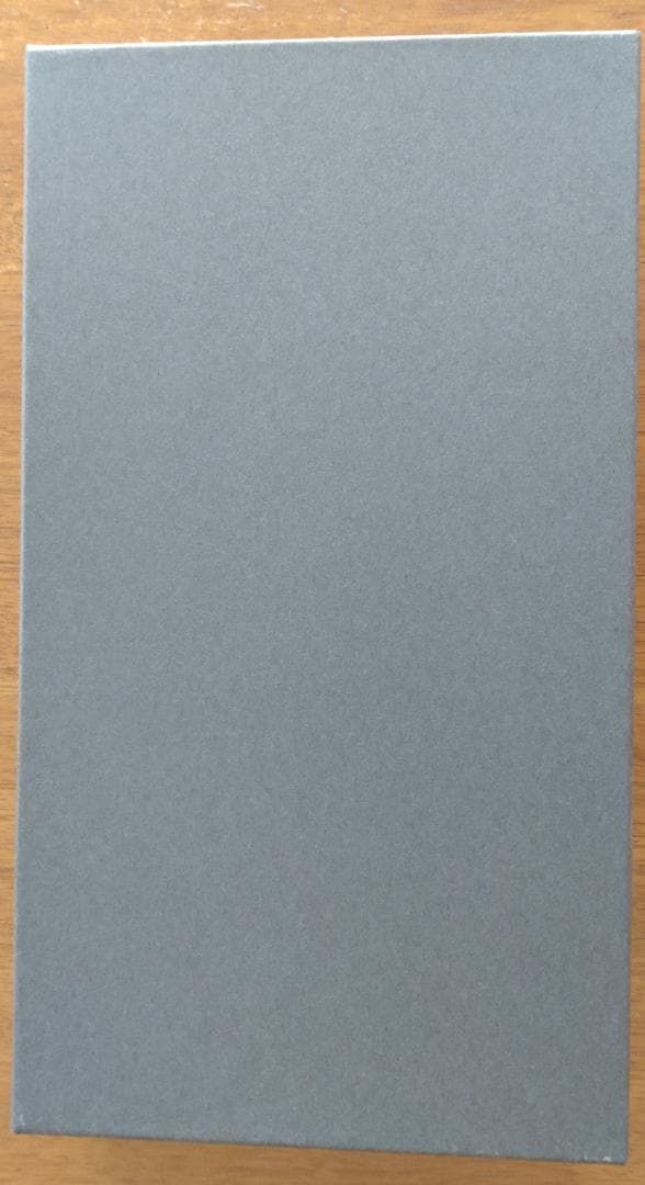 【新品・未使用】印傳屋 サコッシュ スマホポシェット 爪唐草