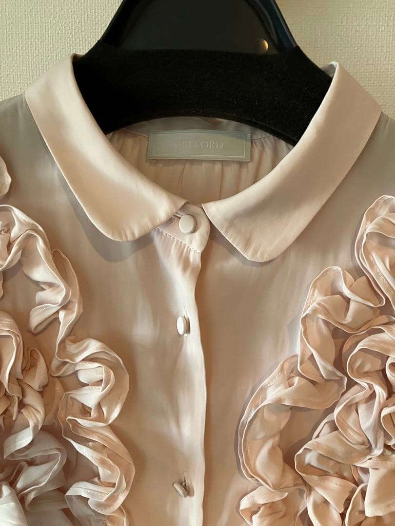 【新品未使用】CELFORD♪フリルヨークシャツカラーブラウス LPNK