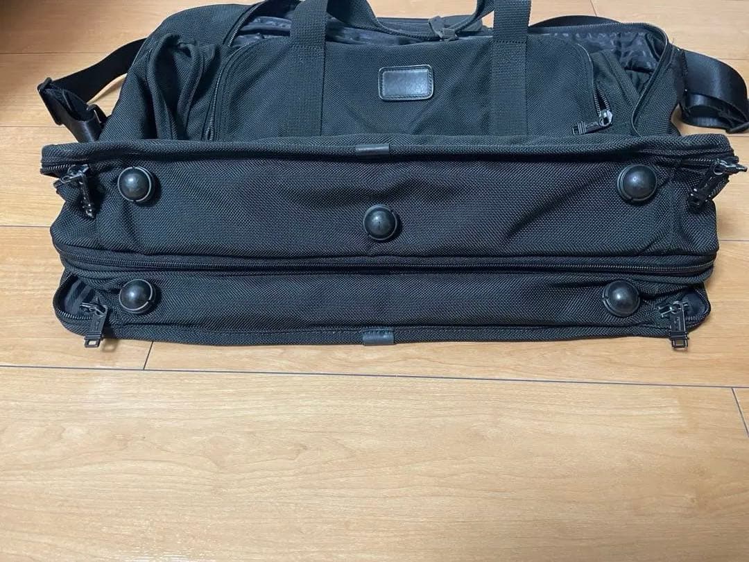 TUMI ガーメントバッグ ブラック　2677D3