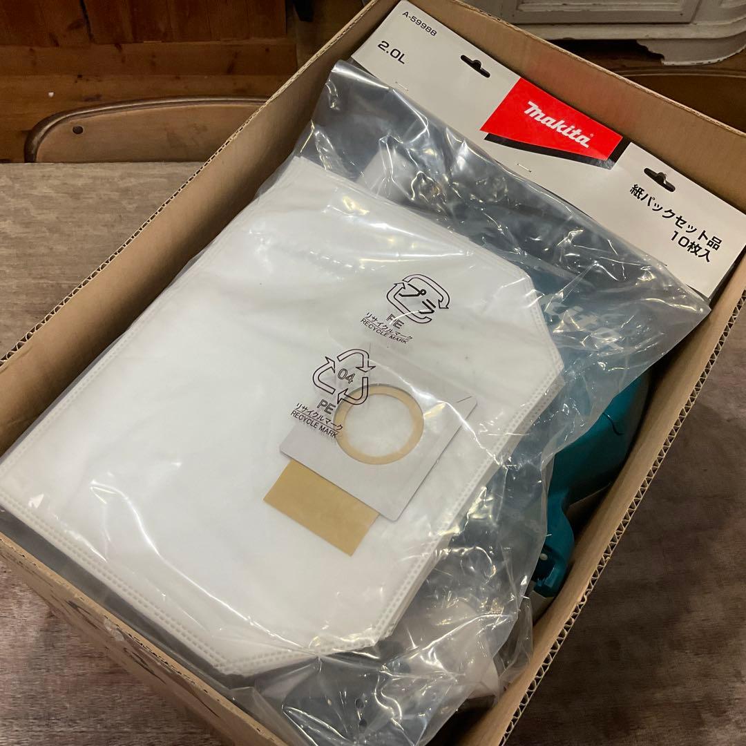 未使用 極美品！18V+18V=36V 充電式背負クリーナ VC261DZ