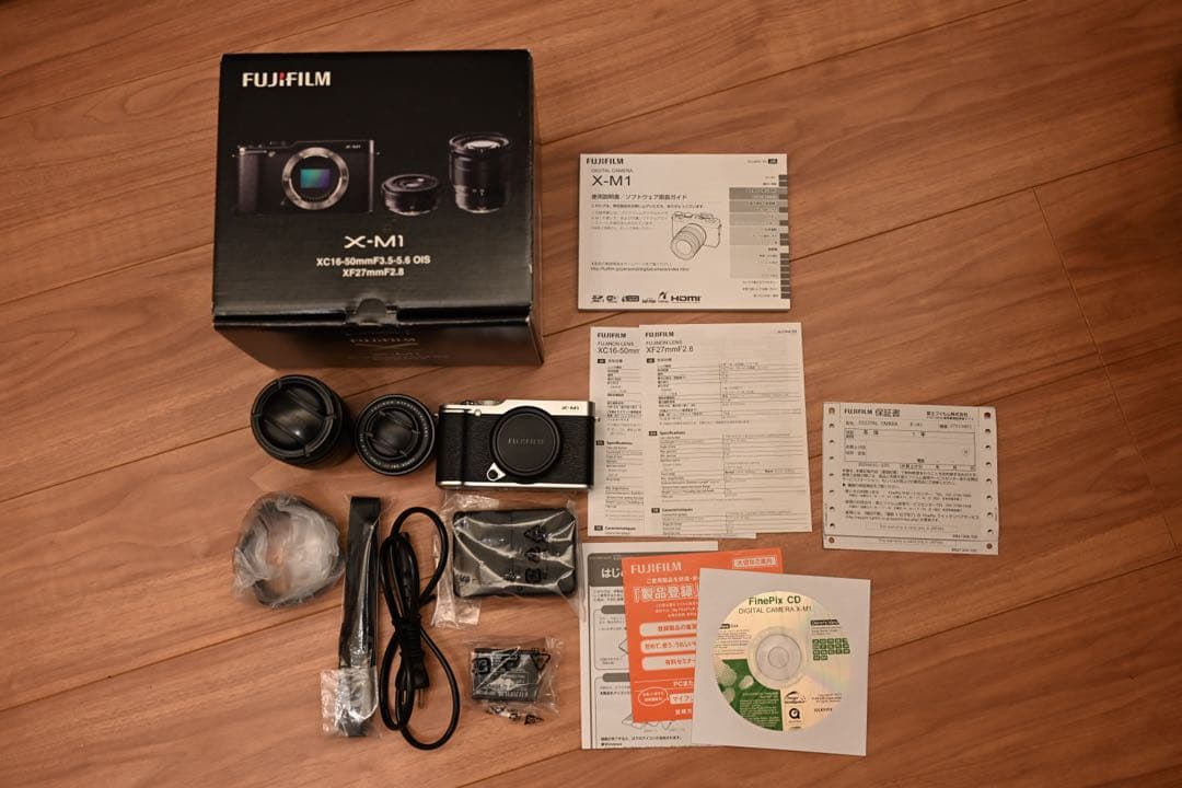 FUJIFILM X-M1 ダブルレンズキット シルバー