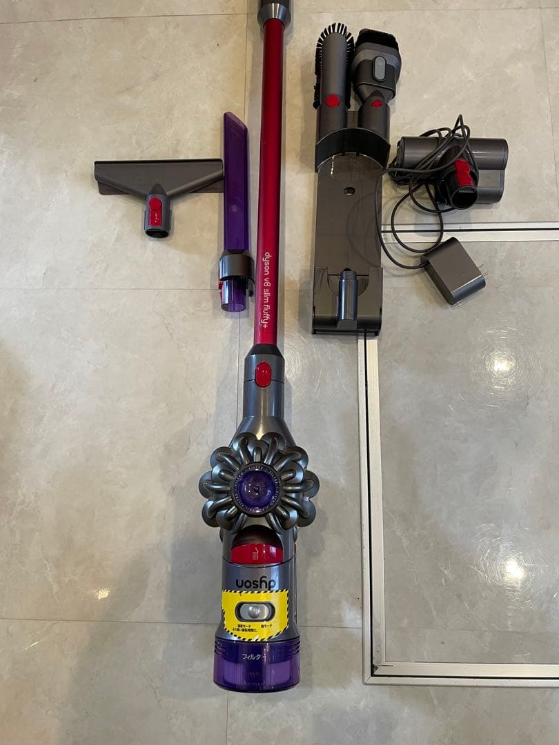 掃除機・クリーナー Dyson V8slim fluffy