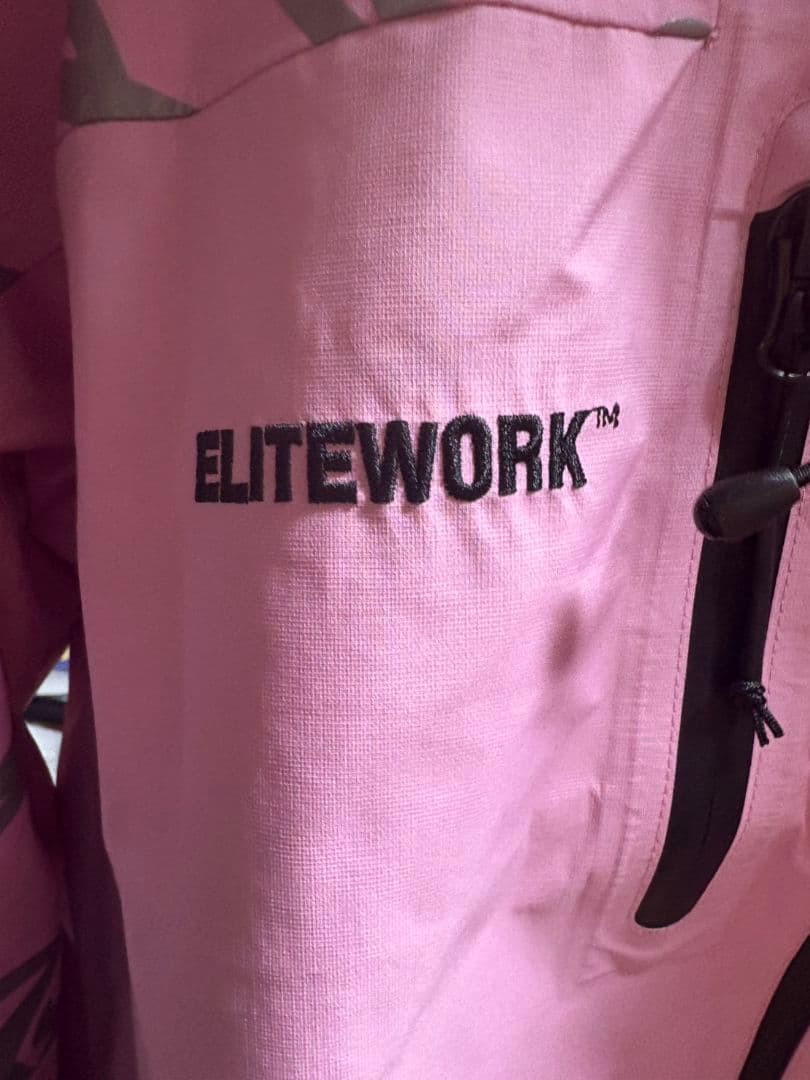 ジャケット・アウター Corteiz Elitework Shell Jacket Pink