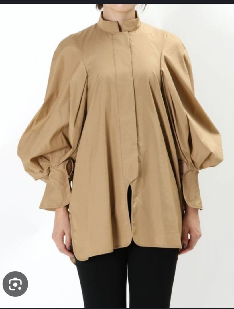 Mame Kurogouchi(マメ クロゴウチ)　コットンブラウス