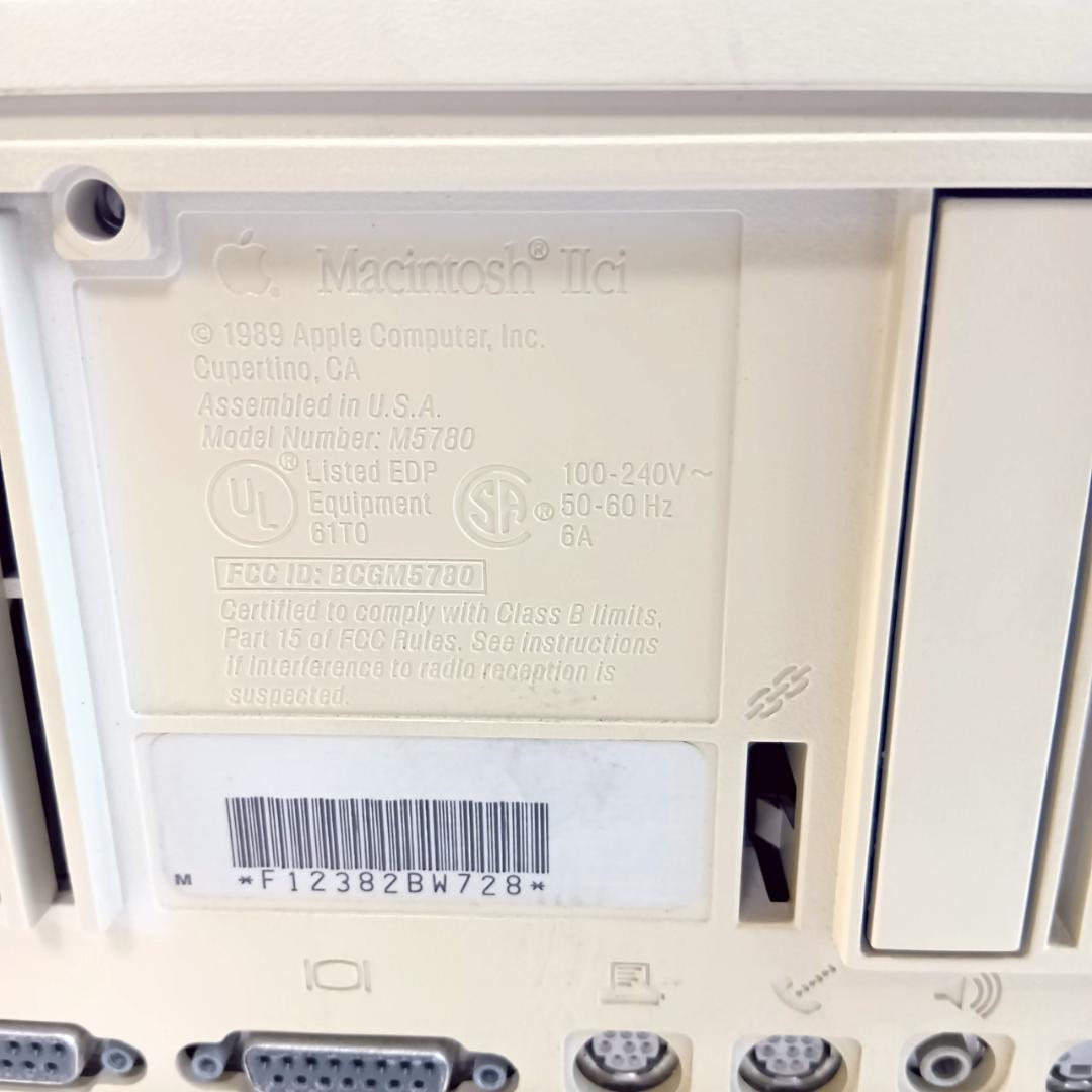 Macintosh IIfx本体＋純正キーボード＆マウスセット