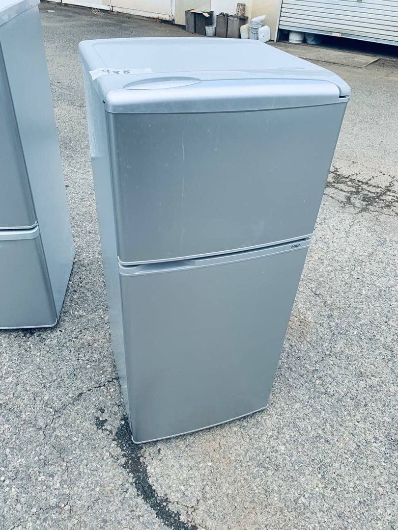 ①✅AQUAノンフロン直冷式冷凍冷蔵庫✅ ✅AQR-111F✅送料設置無料