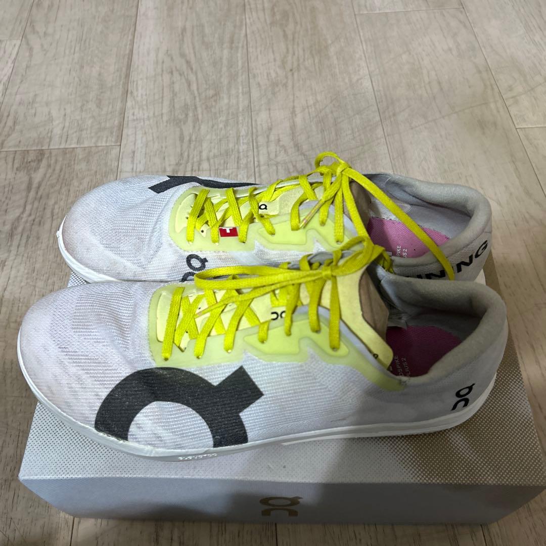 onアンプリウス2 27.0cm