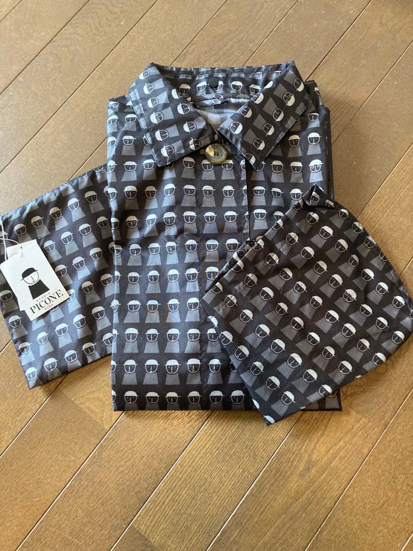☆新品タグ付☆PICONE☆ピッコーネ☆レインコート、ポーチ付き