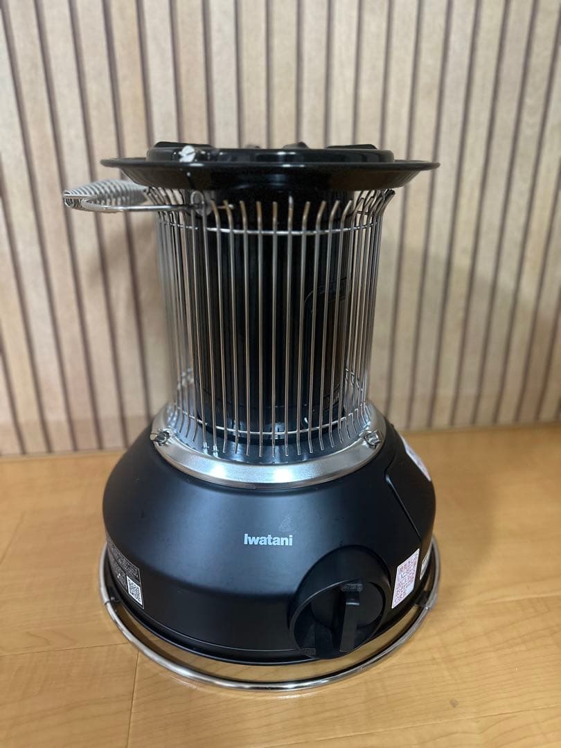 【美品】iwatani ストーブ ブラック コンパクト