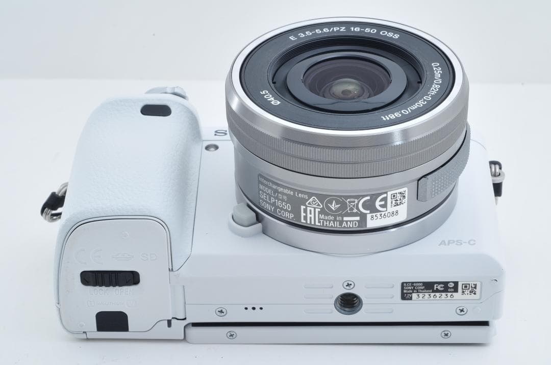 ソニー SONY ILCE-6000 16-50mm ≪シャッター5700回≫