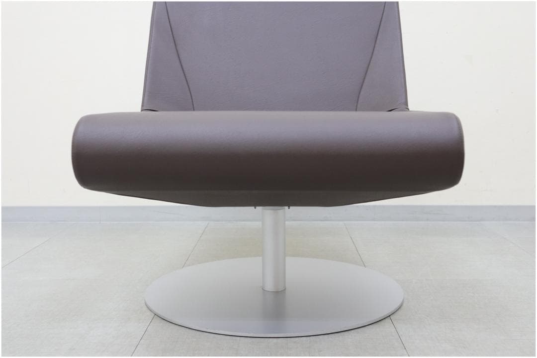 展示品 カッシーナ ブーメラン プリュス ラウンジ スウィベル チェア 回転