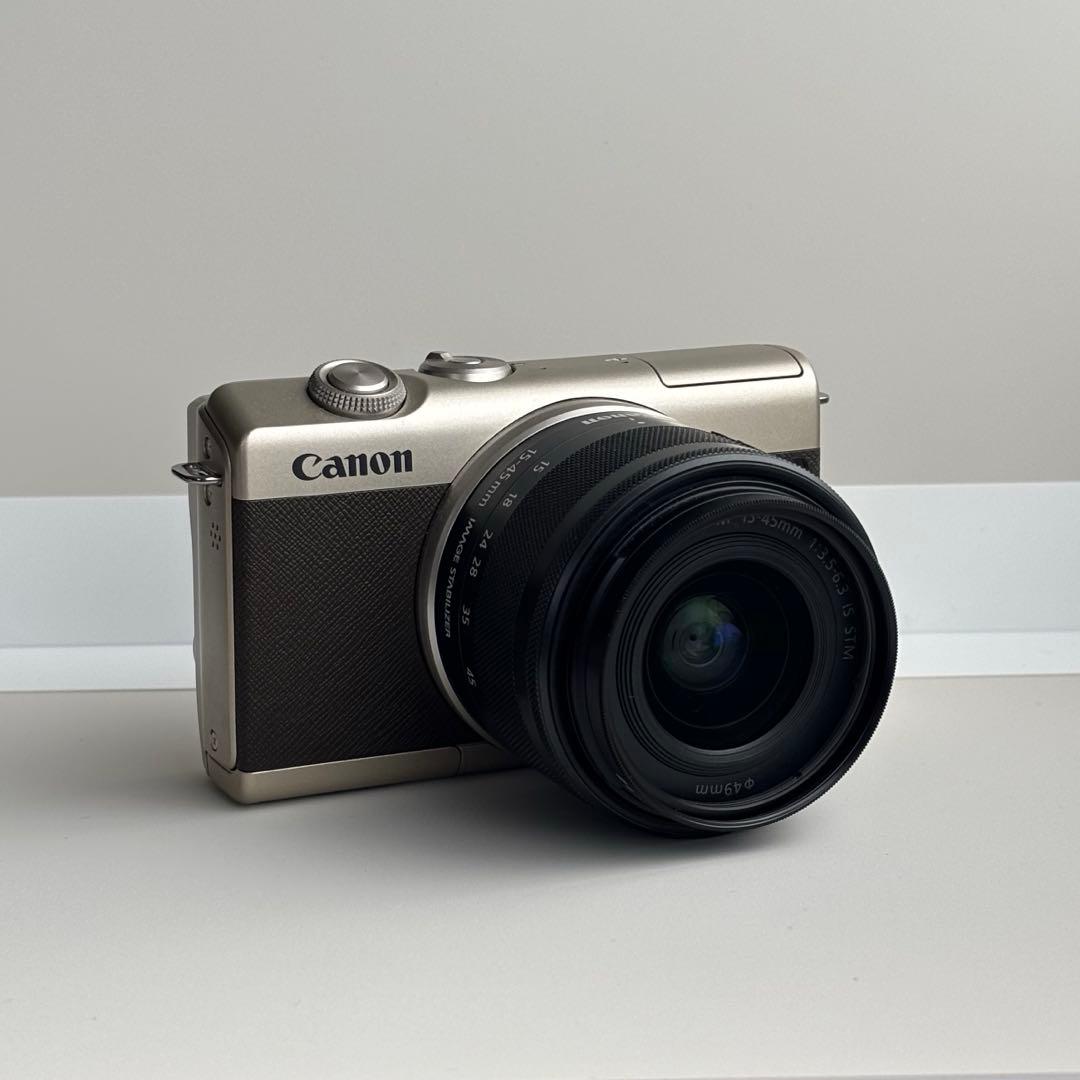 Canon EOS M200 リミテッドゴールドキット