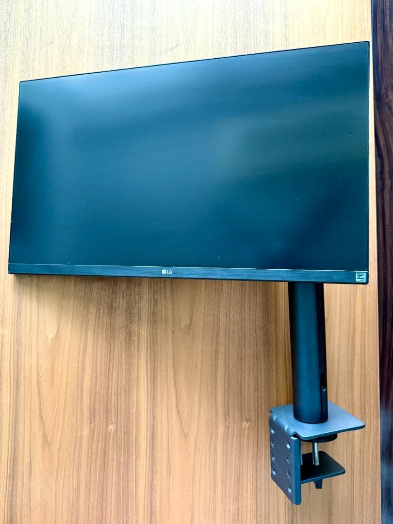 LG アームスタンド採用 IPS 4Kモニター 27UN880-B