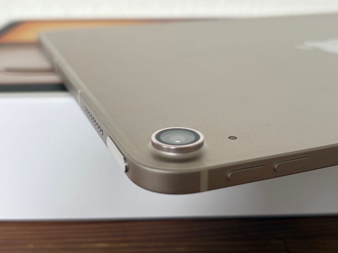 ほぼ新品　iPad air M3 11インチ　simフリー